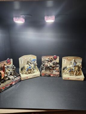 Vintage Schleich Mounted Knight Toy Figures 4 Of Them